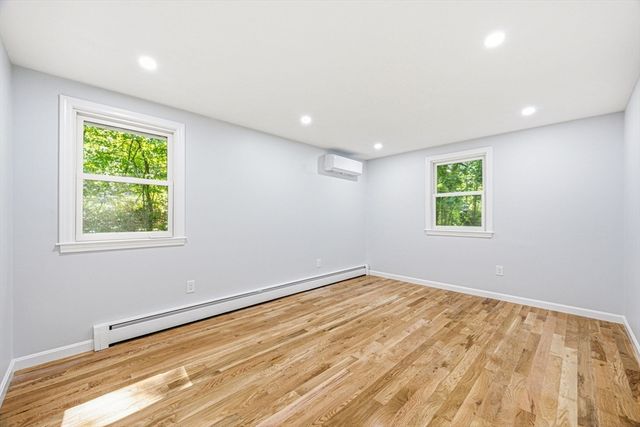 7 Hillcrest Dr, Acton, MA 01720