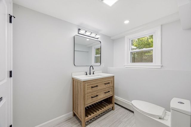 7 Hillcrest Dr, Acton, MA 01720