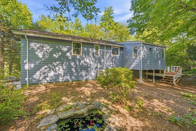 7 Hillcrest Dr, Acton, MA 01720