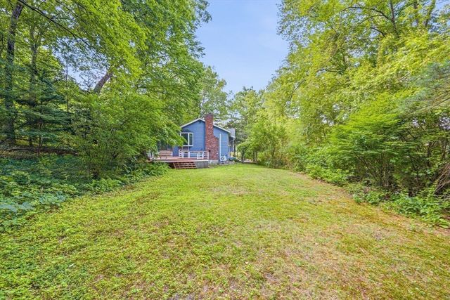 7 Hillcrest Dr, Acton, MA 01720