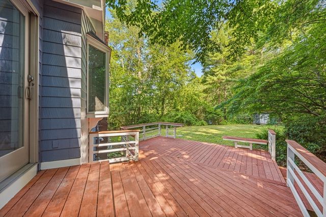 7 Hillcrest Dr, Acton, MA 01720