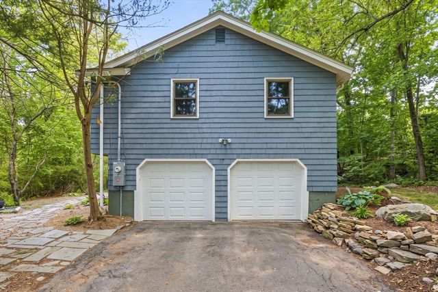 7 Hillcrest Dr, Acton, MA 01720