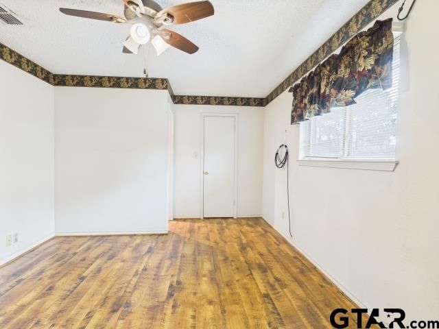 784 Southwood Dr, Athens, TX 75751