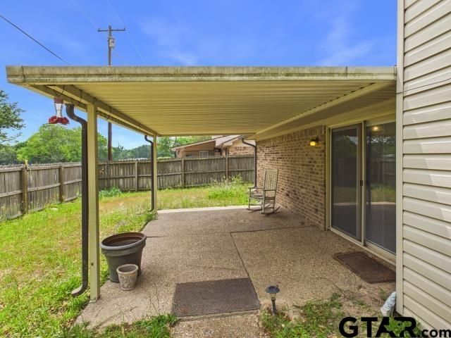 784 Southwood Dr, Athens, TX 75751
