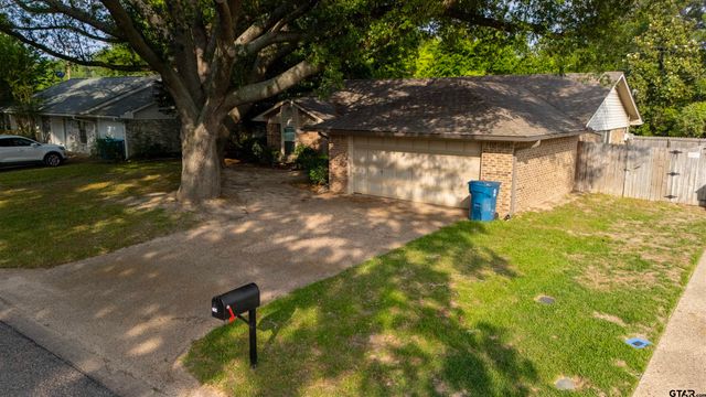 784 Southwood Dr, Athens, TX 75751