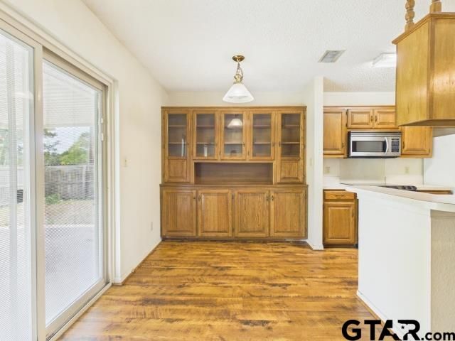 784 Southwood Dr, Athens, TX 75751