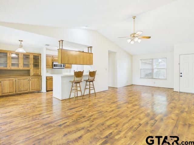 784 Southwood Dr, Athens, TX 75751