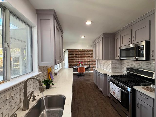 1362 Esser Ave, San Leandro, CA 94579