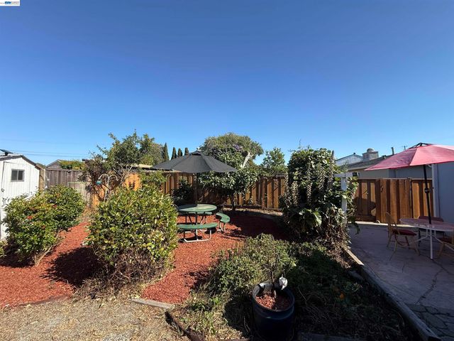 1362 Esser Ave, San Leandro, CA 94579
