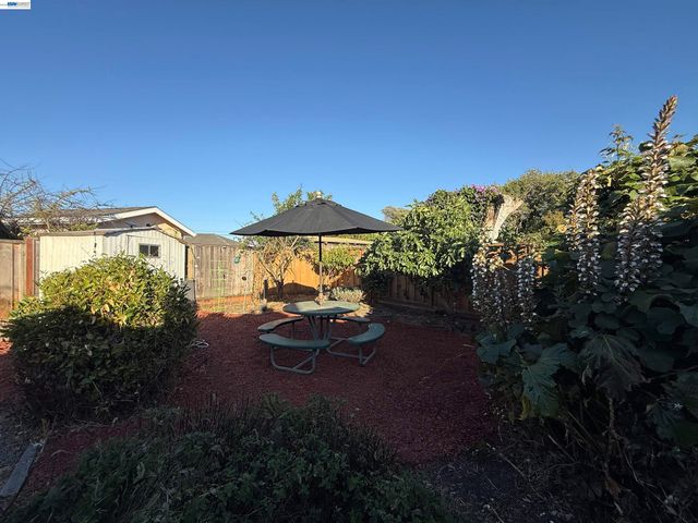 1362 Esser Ave, San Leandro, CA 94579