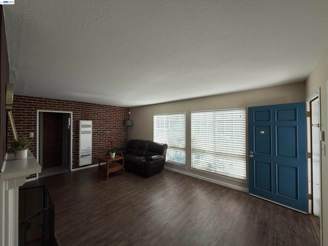 1362 Esser Ave, San Leandro, CA 94579