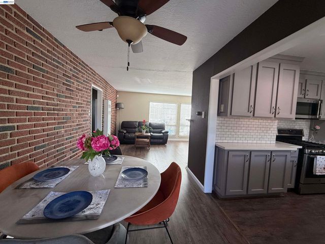 1362 Esser Ave, San Leandro, CA 94579