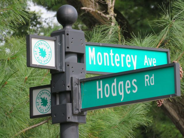 17W071 Hodges Road, Oakbrook Terrace, IL 60181