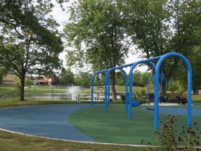17W071 Hodges Road, Oakbrook Terrace, IL 60181