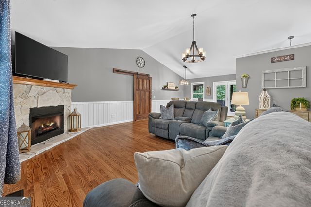 199 Hillsdale Drive, Ellijay, GA 30540
