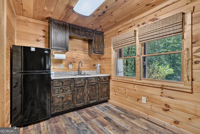 199 Hillsdale Drive, Ellijay, GA 30540