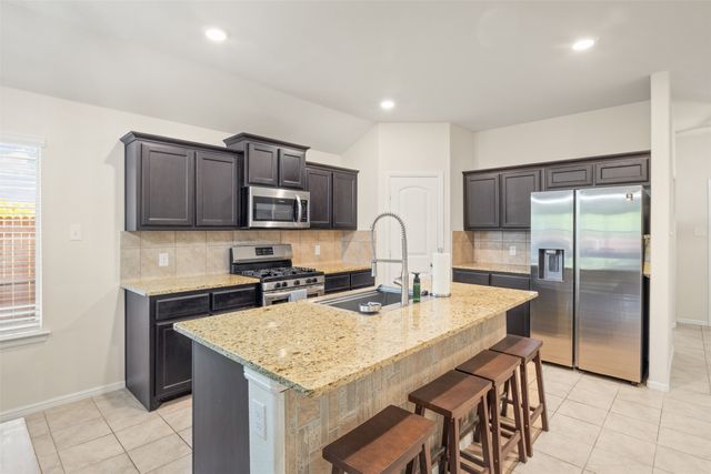 933 Walls Boulevard, Crowley, TX 76036