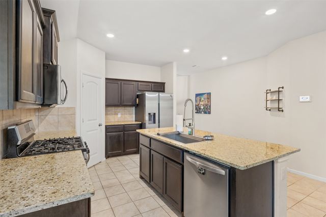 933 Walls Boulevard, Crowley, TX 76036