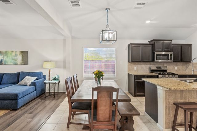 933 Walls Boulevard, Crowley, TX 76036
