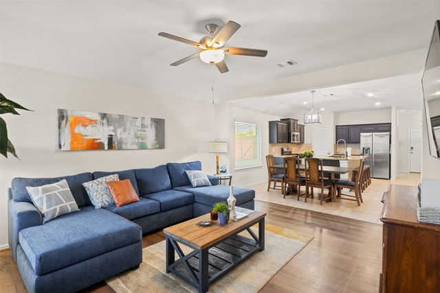 933 Walls Boulevard, Crowley, TX 76036