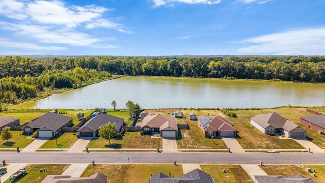 18 Heelstone Drive, Cabot, AR 72023