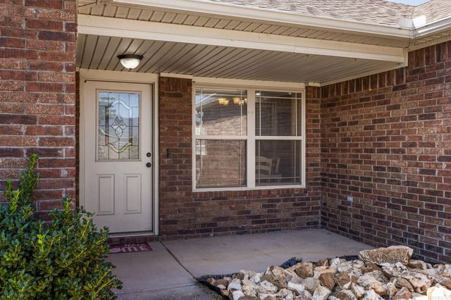 18 Heelstone Drive, Cabot, AR 72023