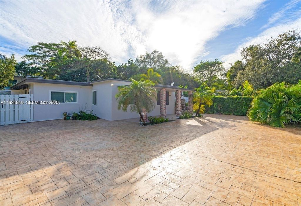 3800 Charles Terrace, Miami, FL 33133