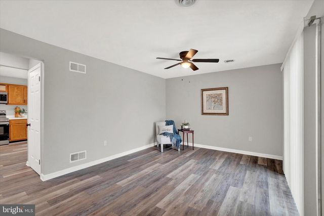 1606 CONDOR LN, Dover, PA 17315