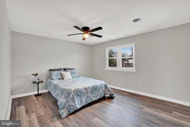 1606 CONDOR LN, Dover, PA 17315