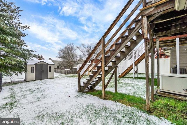 1606 CONDOR LN, Dover, PA 17315