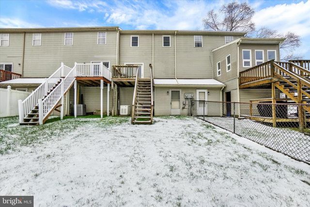 1606 CONDOR LN, Dover, PA 17315