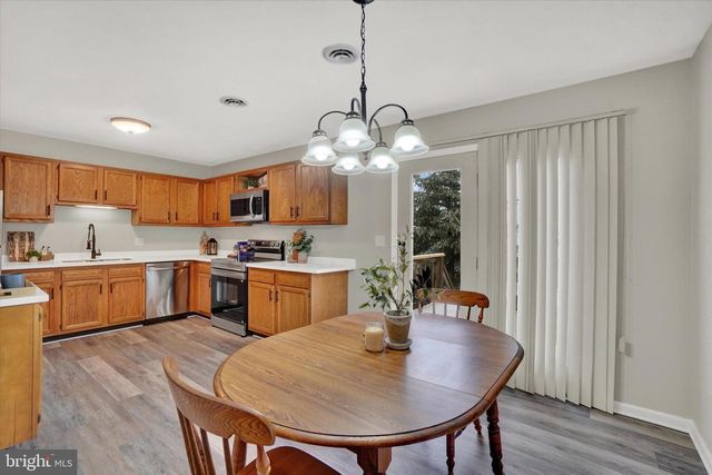 1606 CONDOR LN, Dover, PA 17315