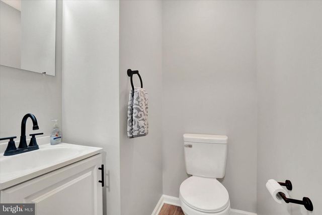 1606 CONDOR LN, Dover, PA 17315