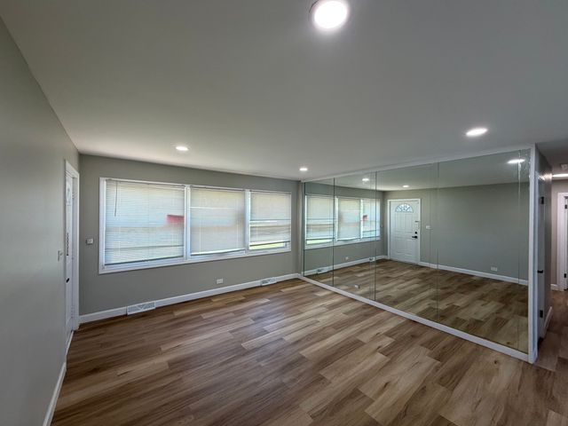 3120 Wilshire Avenue, Markham, IL 60428