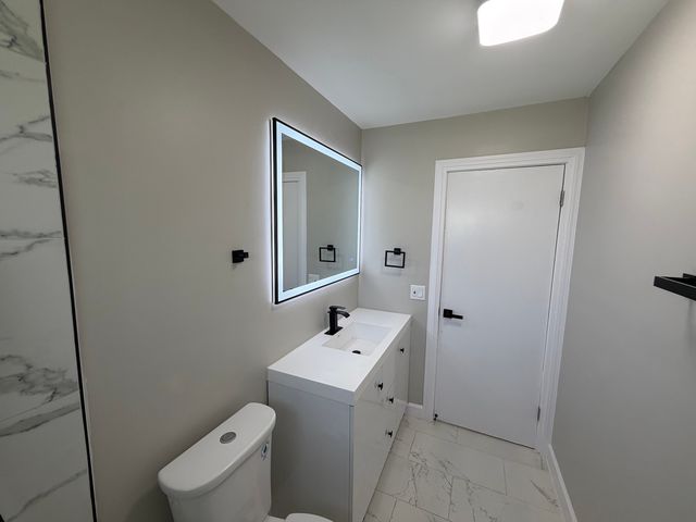3120 Wilshire Avenue, Markham, IL 60428