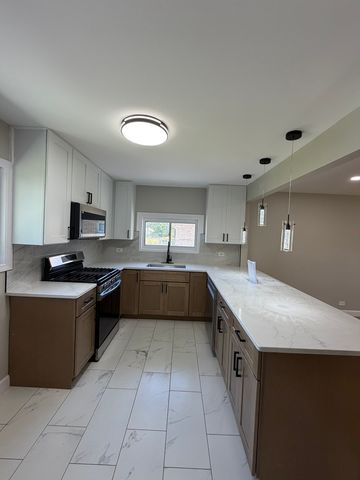 3120 Wilshire Avenue, Markham, IL 60428