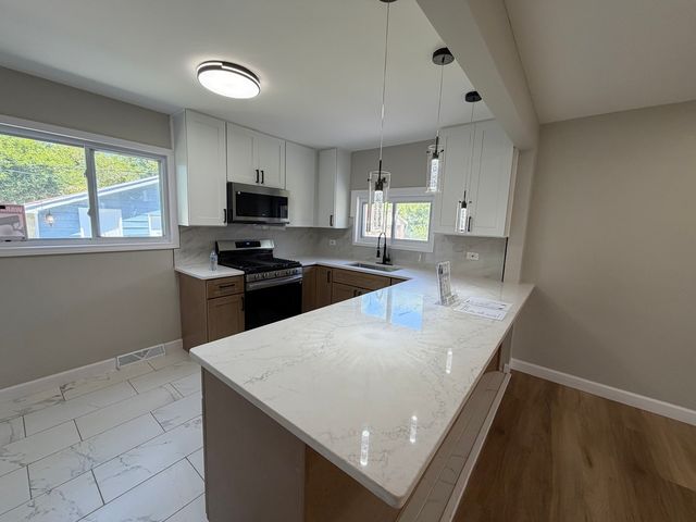 3120 Wilshire Avenue, Markham, IL 60428