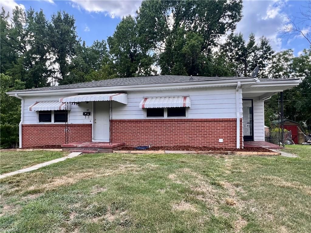 1521 N OHenry Boulevard, Greensboro, NC 27405