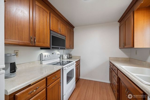 1127 12th Avenue SE, Puyallup, WA 98372