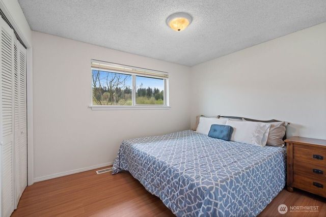 1127 12th Avenue SE, Puyallup, WA 98372