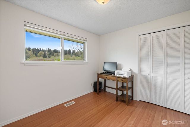 1127 12th Avenue SE, Puyallup, WA 98372