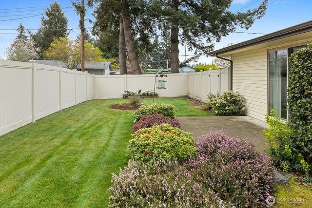 1127 12th Avenue SE, Puyallup, WA 98372