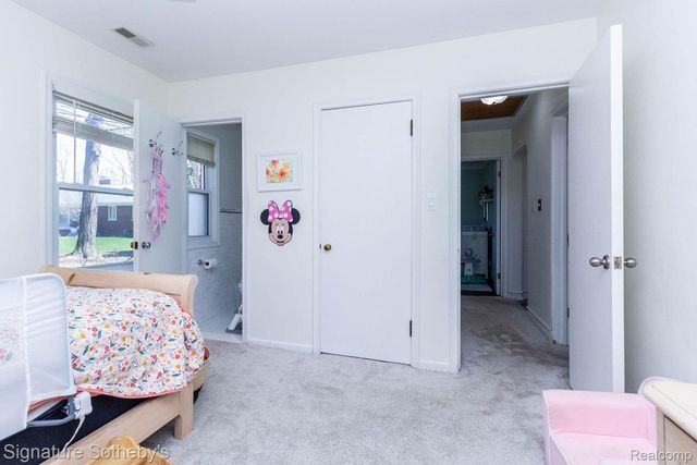 21890 Hampton Street, Beverly Hills Village, MI 48025