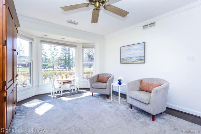 21890 Hampton Street, Beverly Hills Village, MI 48025