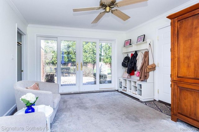 21890 Hampton Street, Beverly Hills Village, MI 48025