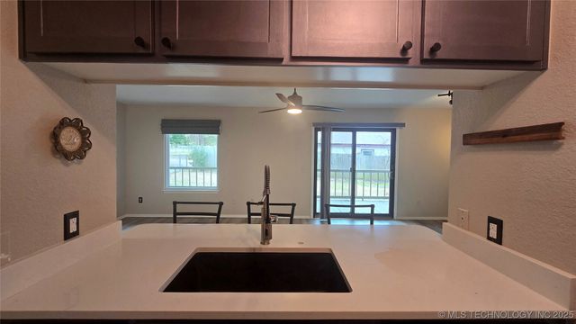 293 Kiamichi, Eufaula, OK 74432