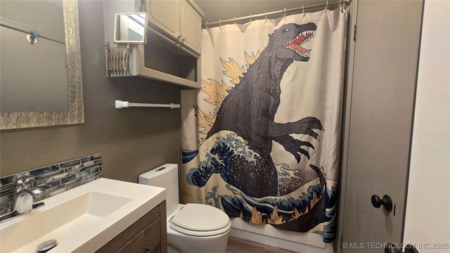 293 Kiamichi, Eufaula, OK 74432