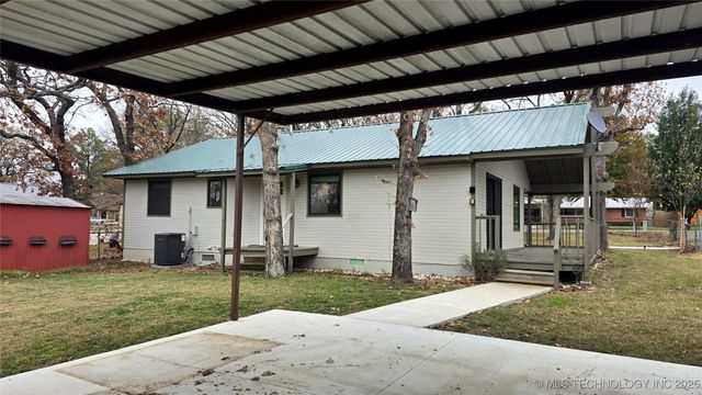 293 Kiamichi, Eufaula, OK 74432