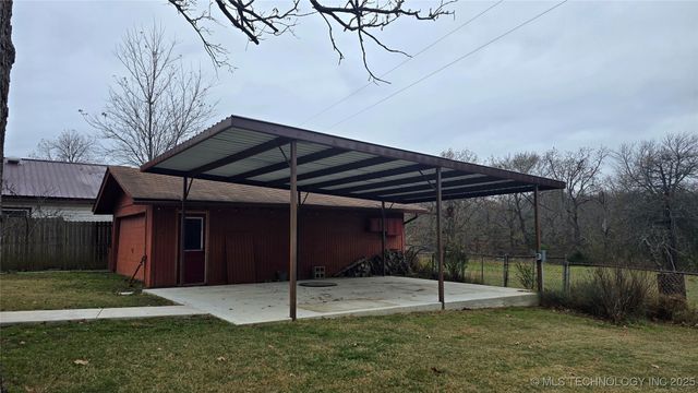 293 Kiamichi, Eufaula, OK 74432