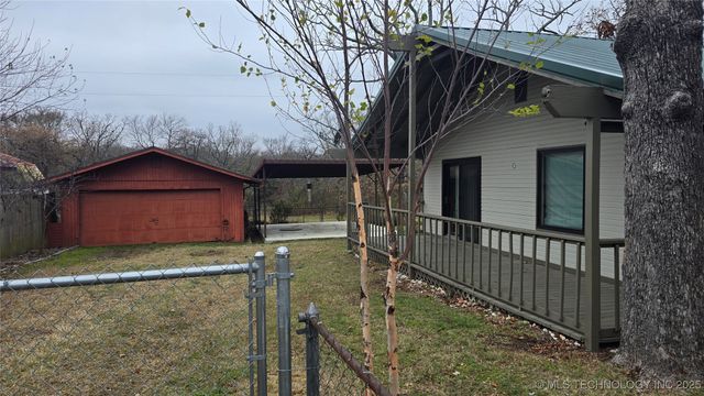 293 Kiamichi, Eufaula, OK 74432